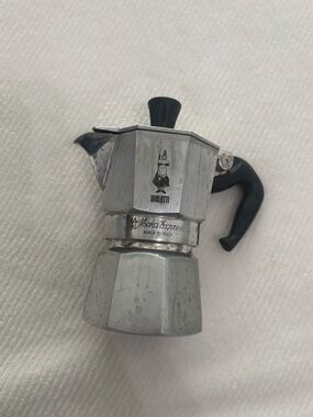 Bialetti Moka Express Stovetop Espresso Maker - Silver 1 Cup